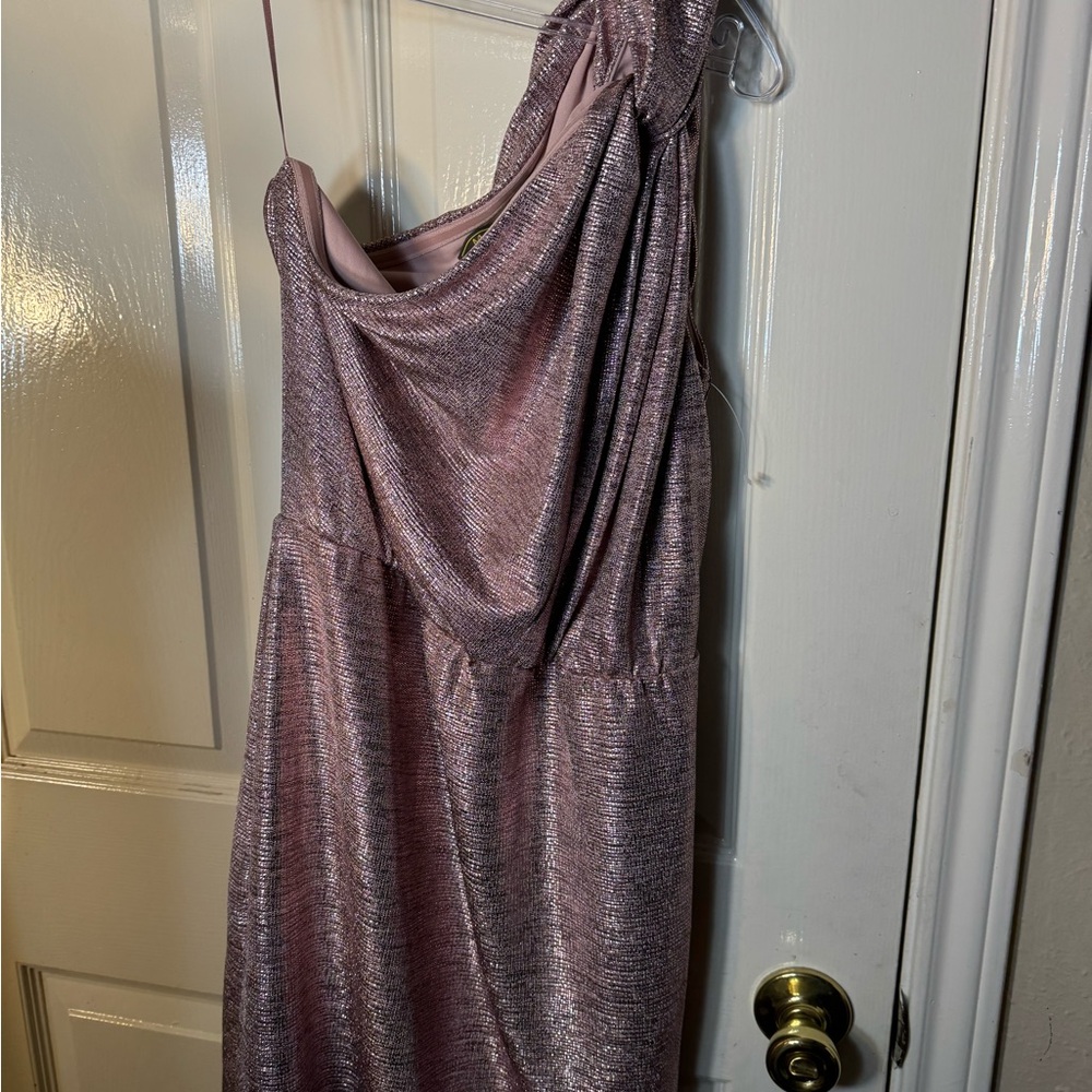 Chic Metallic Pink Midi Dress
